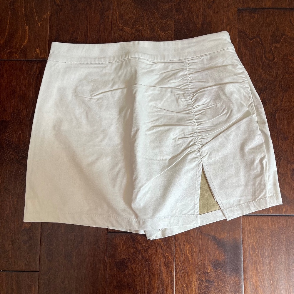 American Threads Cream Mini Skort